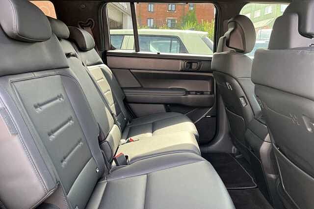 Hyundai SANTA FE 1.6 T-GDi PHEV Calligraphy 4WD Black