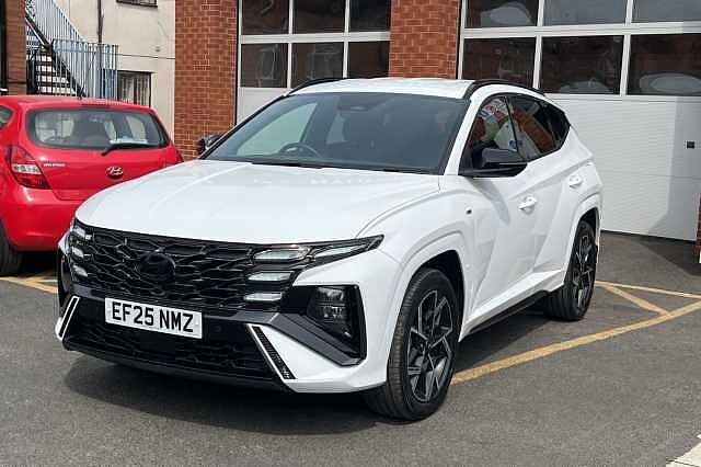 Hyundai TUCSON 1.6T Plug-in Hybrid N Line 5dr Auto White