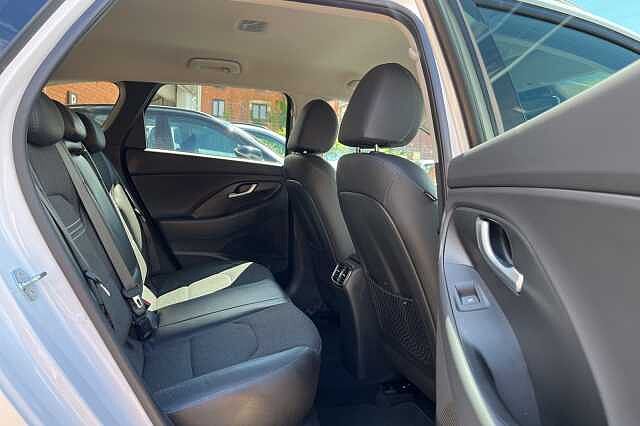 Hyundai i30 1.0 T-GDi Premium 5dr