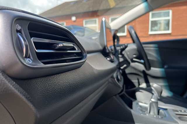 Hyundai i30 1.0 T-GDi Premium 5dr