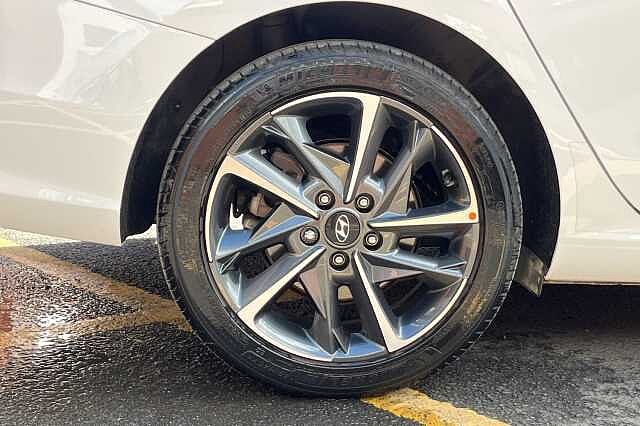Hyundai i30 1.0 T-GDi Premium 5dr