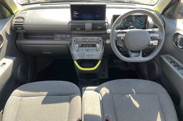 Hyundai INSTER Cross 49kWh 5dr Auto Black
