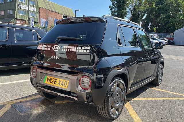 Hyundai INSTER Cross 49kWh 5dr Auto Black