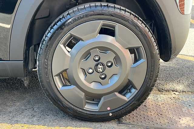 Hyundai INSTER Cross 49kWh 5dr Auto Black