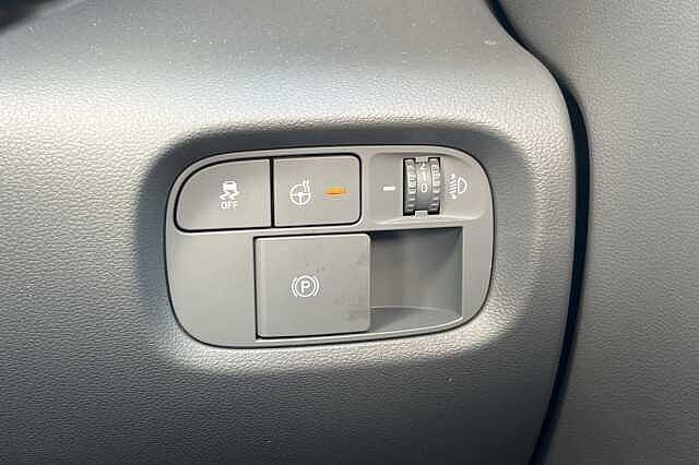 Hyundai INSTER Cross 49kWh 5dr Auto Black