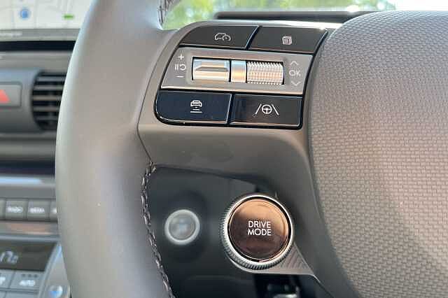 Hyundai INSTER Cross 49kWh 5dr Auto Black