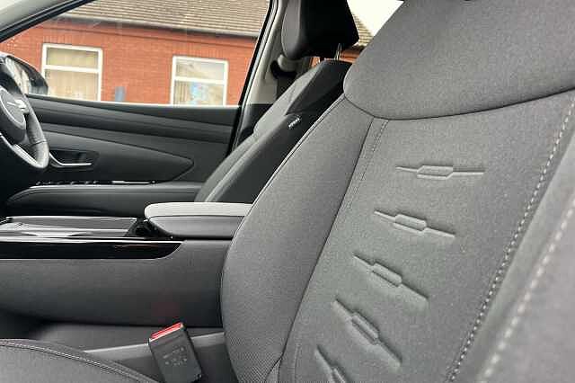 Hyundai TUCSON 1.6T Plug-in Hybrid Advance 5dr Auto Grey