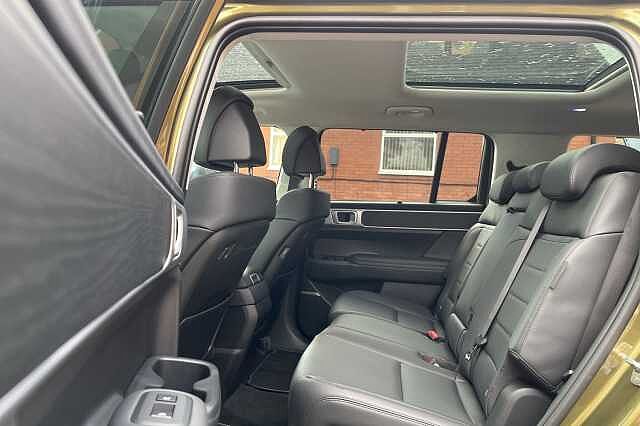 Hyundai SANTA FE 1.6 T-GDi Hybrid Ultimate 5dr 4WD Auto