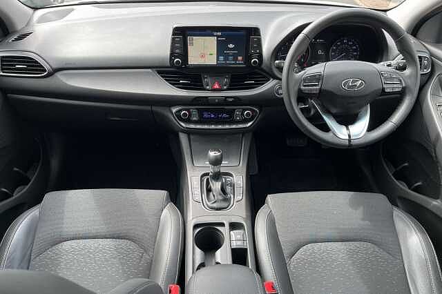 Hyundai I30 FASTBACK 1.4 T-GDI Premium 5dr DCT White
