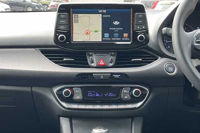 Hyundai I30 FASTBACK 1.4 T-GDI Premium 5dr DCT White