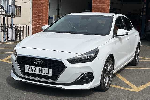 Hyundai I30 FASTBACK 1.4 T-GDI Premium 5dr DCT White