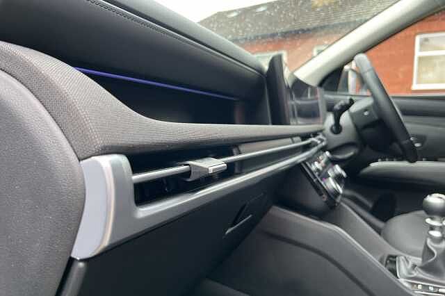 Hyundai TUCSON 1.6T Advance 5dr White
