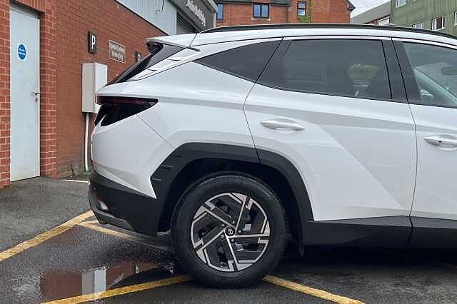 Hyundai TUCSON 1.6T Advance 5dr White