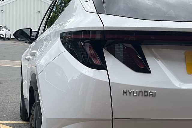 Hyundai TUCSON 1.6T Advance 5dr White