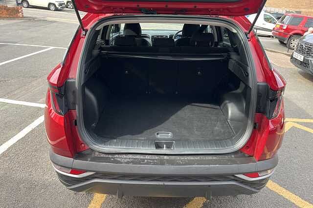 Hyundai TUCSON 1.6 T-GDi Hybrid 230ps SE Connect 5dr 2WD Auto Red