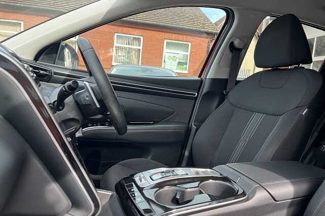 Hyundai TUCSON 1.6 T-GDi Hybrid 230ps SE Connect 5dr 2WD Auto Red