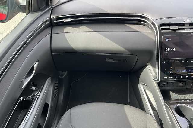Hyundai TUCSON 1.6 T-GDi Hybrid 230ps SE Connect 5dr 2WD Auto Red