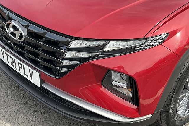 Hyundai TUCSON 1.6 T-GDi Hybrid 230ps SE Connect 5dr 2WD Auto Red