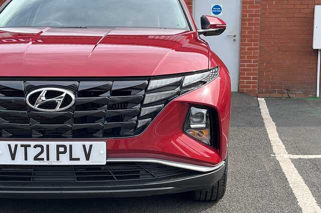 Hyundai TUCSON 1.6 T-GDi Hybrid 230ps SE Connect 5dr 2WD Auto Red