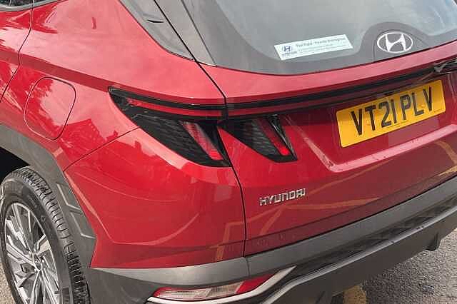 Hyundai TUCSON 1.6 T-GDi Hybrid 230ps SE Connect 5dr 2WD Auto Red