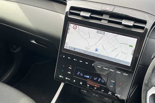 Hyundai TUCSON 1.6 T-GDi Hybrid 230ps SE Connect 5dr 2WD Auto Red