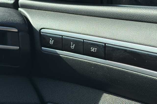 Hyundai TUCSON 1.6 T-GDi Plug-in Hybrid Ultimate 5dr 4WD Auto Red