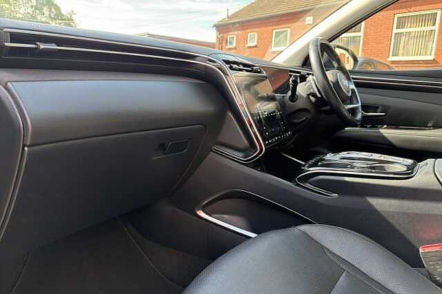 Hyundai TUCSON 1.6 T-GDi Hybrid 230ps Ultimate 5dr 2WD Auto Black
