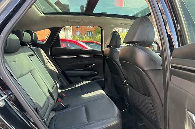 Hyundai TUCSON 1.6 T-GDi Hybrid 230ps Ultimate 5dr 2WD Auto Black