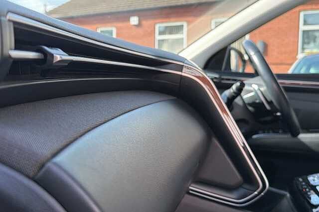 Hyundai TUCSON 1.6 T-GDi Hybrid 230ps Ultimate 5dr 2WD Auto Black