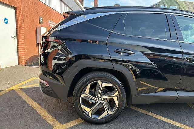 Hyundai TUCSON 1.6 T-GDi Hybrid 230ps Ultimate 5dr 2WD Auto Black