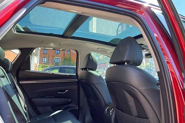 Hyundai TUCSON 1.6 T-GDi Plug-in Hybrid Ultimate 5dr 4WD Auto Red