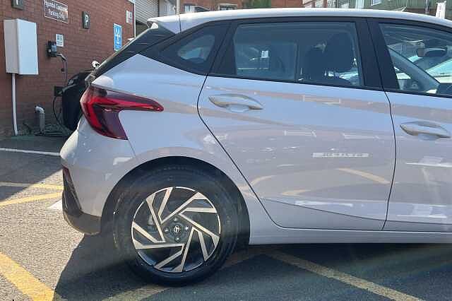 Hyundai i20 1.0 T-GDi Advance 5dr DCT