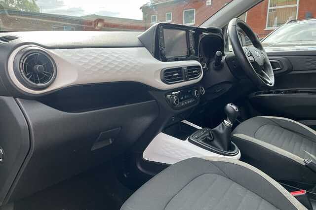 Hyundai i10 1.0 MPi Premium 5dr