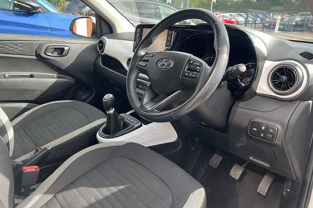 Hyundai i10 1.0 MPi Premium 5dr