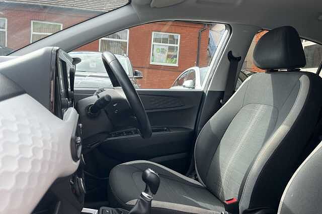 Hyundai i10 1.0 MPi Premium 5dr