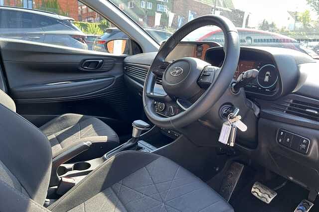 Hyundai BAYON 1.0 T-GDi 48Volt MHEV SE Connect 5dr DCT Black