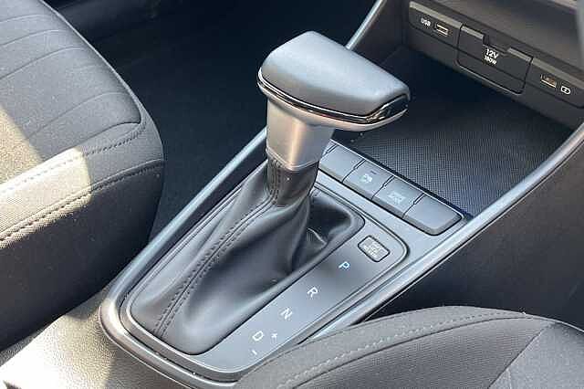 Hyundai BAYON 1.0 T-GDi 48Volt MHEV SE Connect 5dr DCT Black