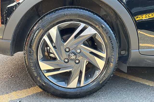 Hyundai BAYON 1.0 T-GDi 48Volt MHEV SE Connect 5dr DCT Black