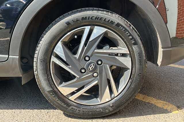 Hyundai BAYON 1.0 T-GDi 48Volt MHEV SE Connect 5dr DCT Black