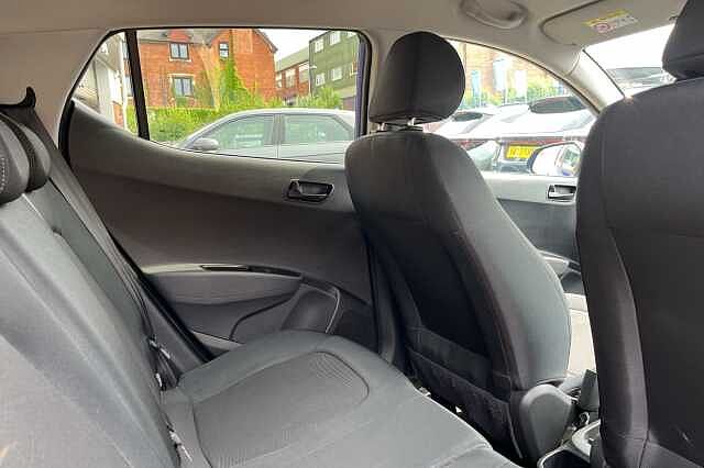 Hyundai i10 1.0 Play 5dr