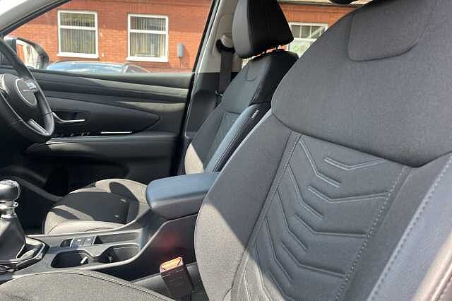 Hyundai TUCSON 1.6T Premium 5dr