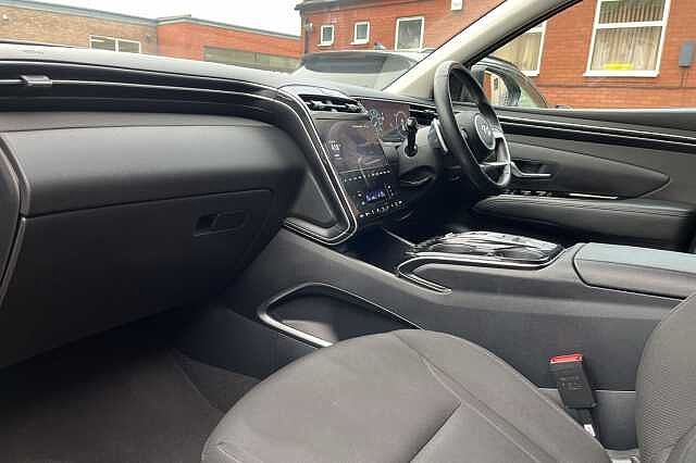 Hyundai TUCSON 1.6 T-GDi Plug-in Hybrid Premium 5dr 4WD Auto Black