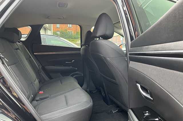 Hyundai TUCSON 1.6 T-GDi Plug-in Hybrid Premium 5dr 4WD Auto Black