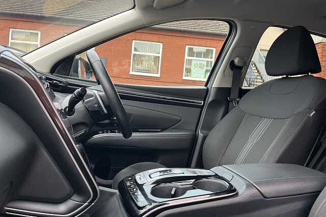 Hyundai TUCSON 1.6 T-GDi Plug-in Hybrid Premium 5dr 4WD Auto Black
