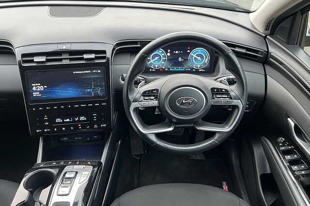 Hyundai TUCSON 1.6 T-GDi Plug-in Hybrid Premium 5dr 4WD Auto Black
