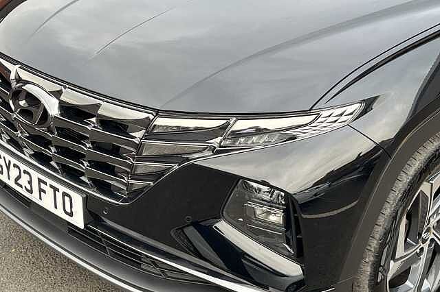 Hyundai TUCSON 1.6 T-GDi Plug-in Hybrid Premium 5dr 4WD Auto Black