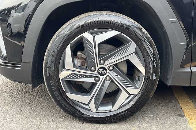 Hyundai TUCSON 1.6 T-GDi Plug-in Hybrid Premium 5dr 4WD Auto Black