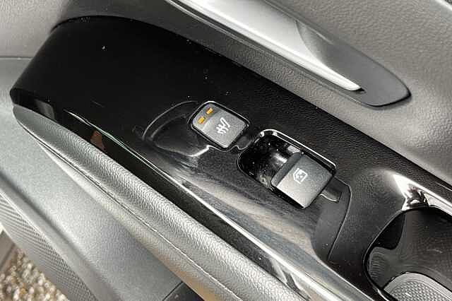 Hyundai TUCSON 1.6 T-GDi 48Volt MHEV Ultimate 5dr 2WD DCT White