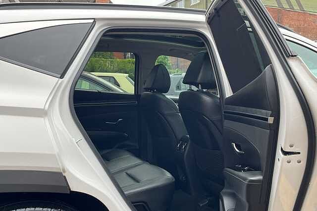 Hyundai TUCSON 1.6 T-GDi 48Volt MHEV Ultimate 5dr 2WD DCT White