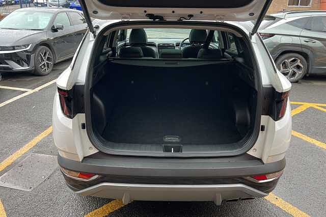 Hyundai TUCSON 1.6 T-GDi 48Volt MHEV Ultimate 5dr 2WD DCT White